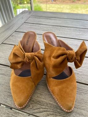 Jeffrey Campbell Cyrus Suede Bow Mules in Cognac Women’s Size 9.5